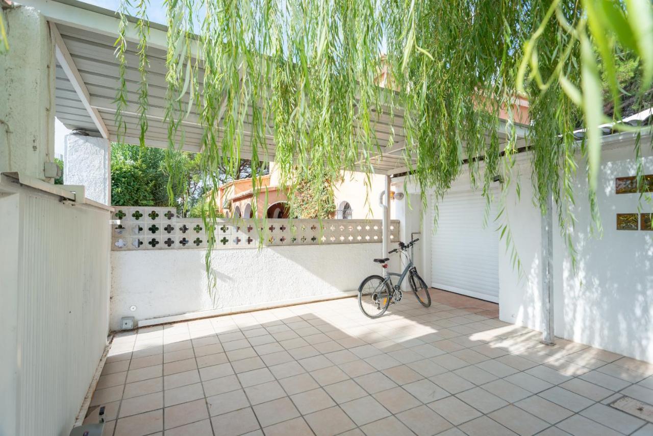 Villa Requesens On Canal Empuriabrava Εξωτερικό φωτογραφία