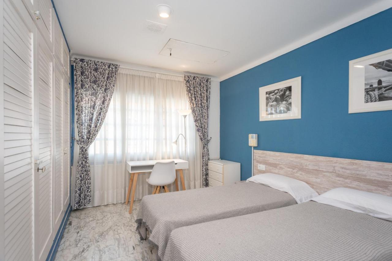Villa Requesens On Canal Empuriabrava Εξωτερικό φωτογραφία