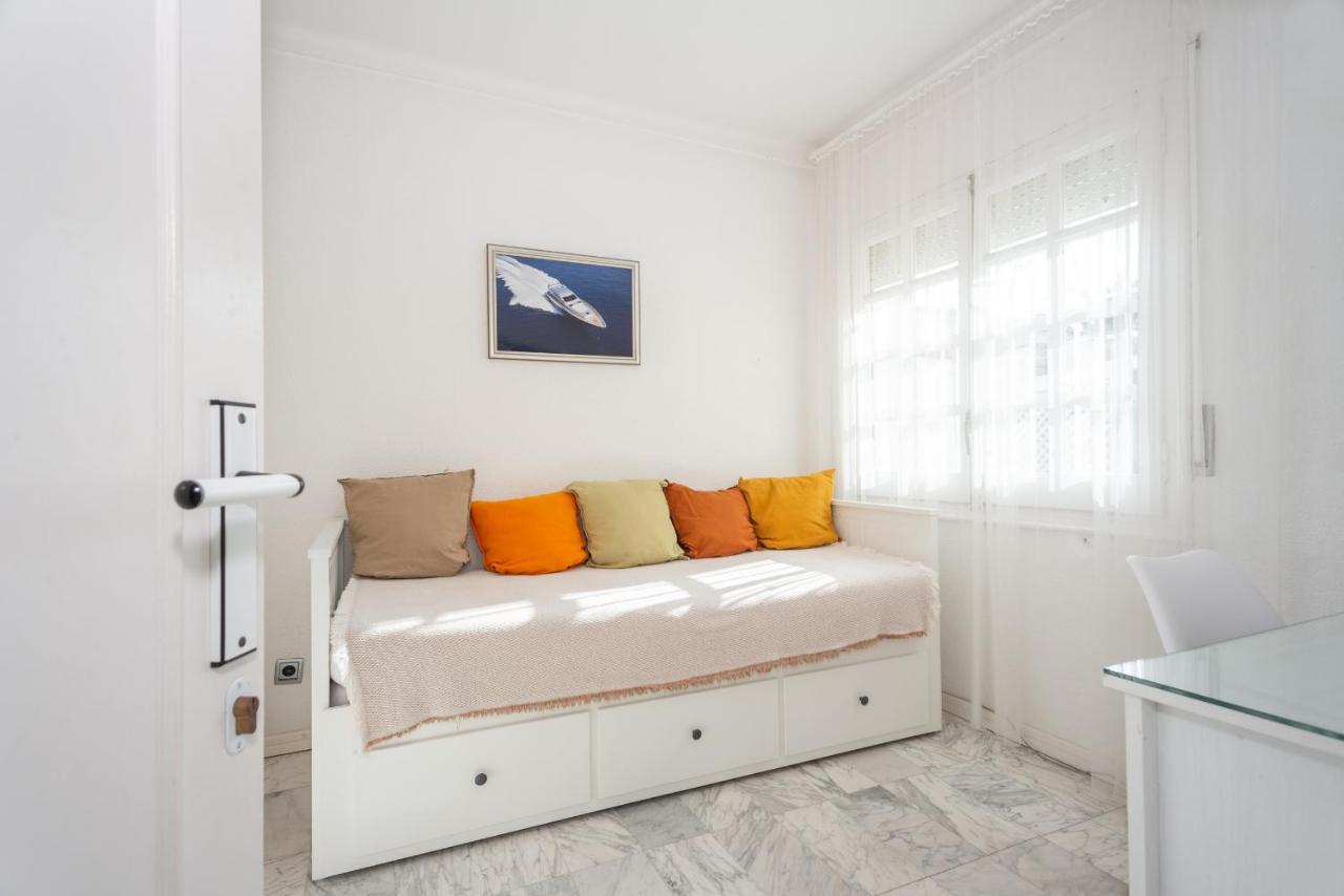 Villa Requesens On Canal Empuriabrava Εξωτερικό φωτογραφία
