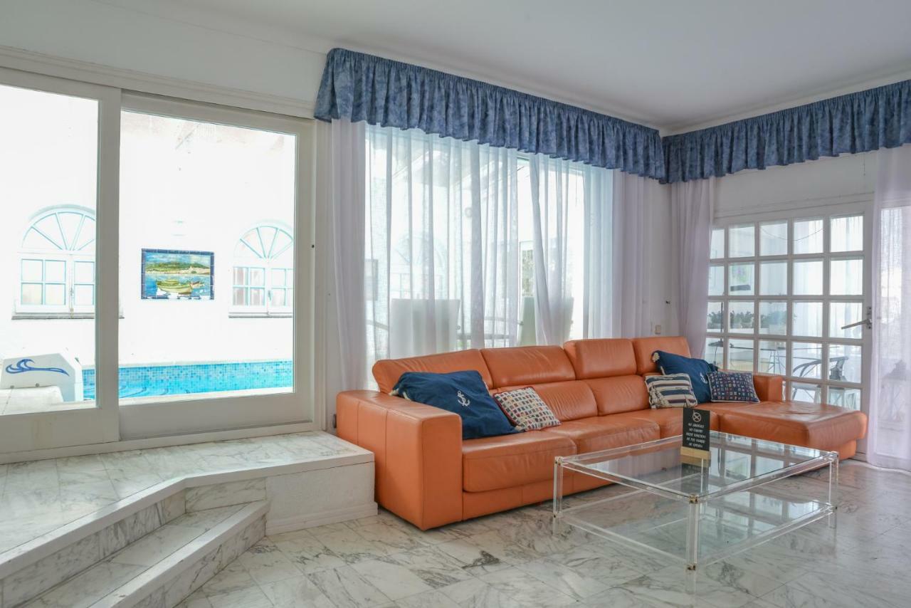 Villa Requesens On Canal Empuriabrava Εξωτερικό φωτογραφία
